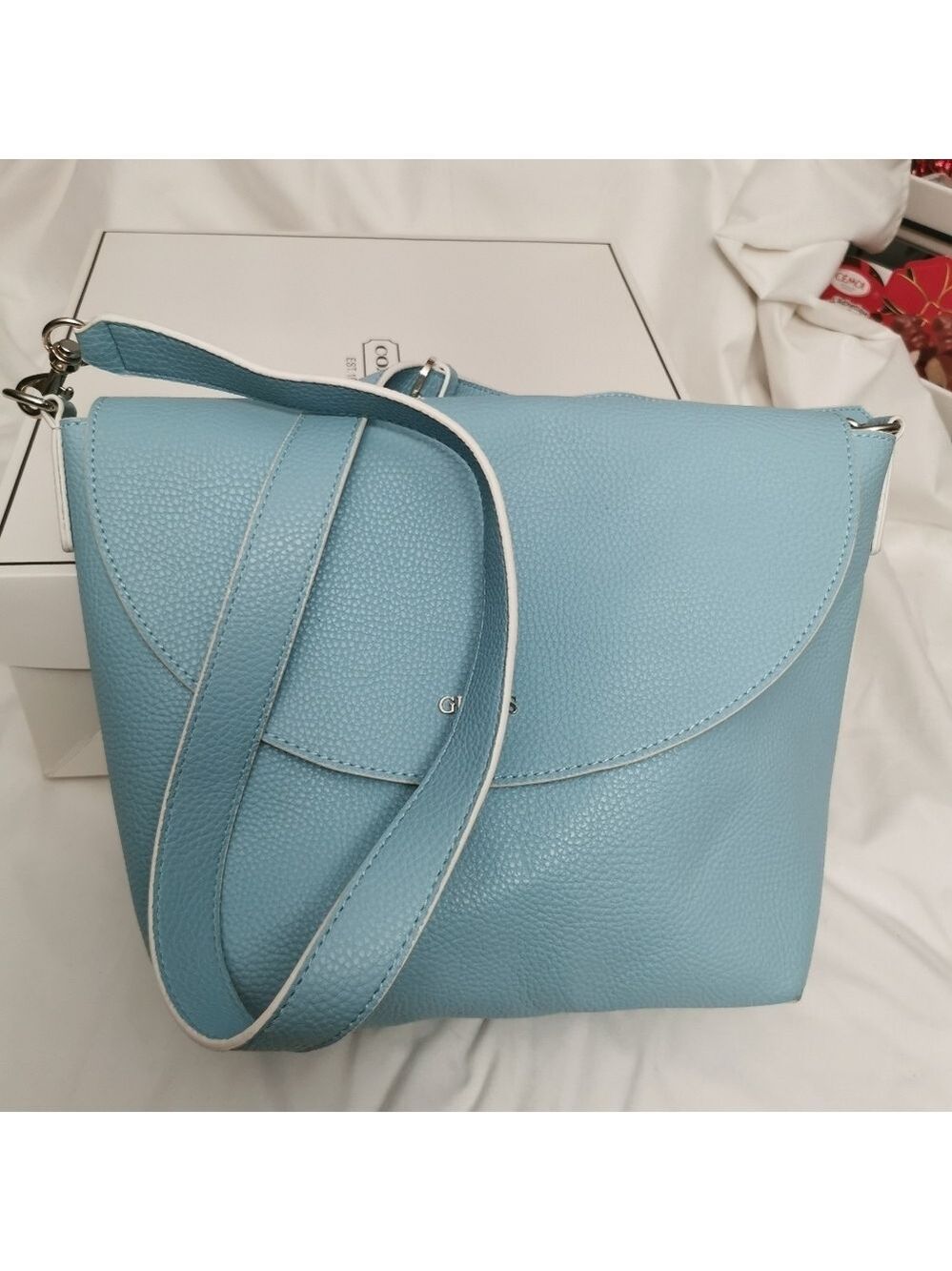 Guess Reversible Shoulder Crossbody Bag Colorblock Green Light Blue - Picture 3 of 15